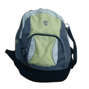 Bolso de uso diario Totto Gris 15 lts.- USADO