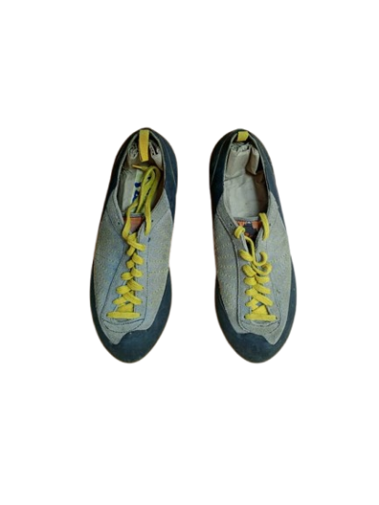 Zapato de escalada Rocas Gris/Amarillo 44EUR - USADO